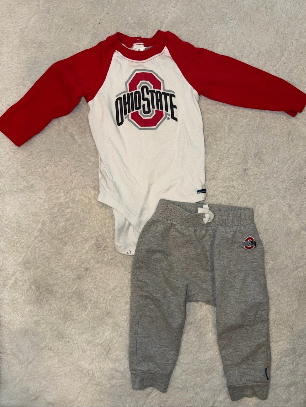 Gerber White & Red Ohio State Raglan Bodysuit with Gray Joggers